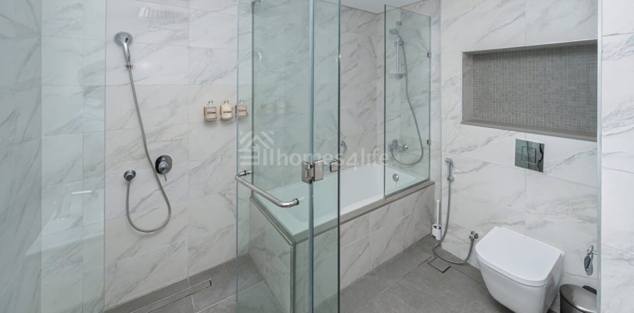Apartment de 2 dormitorios en Al Satwa, UAE No. 149863
