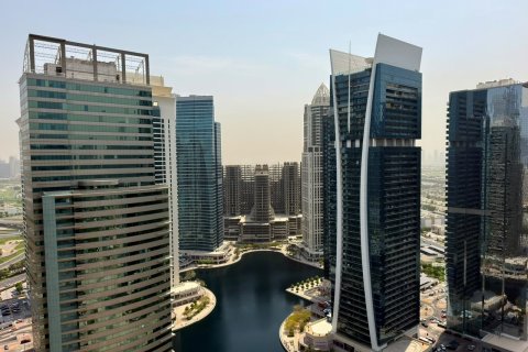 Appartement de 2 chambres à Jumeirah Islands, UAE No. 224637