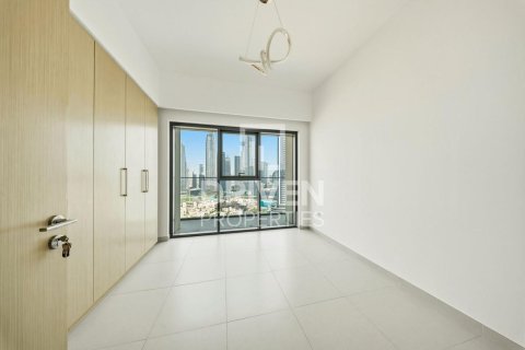 2 bedrooms Apartment in Burj Royale, UAE No. 212370 9