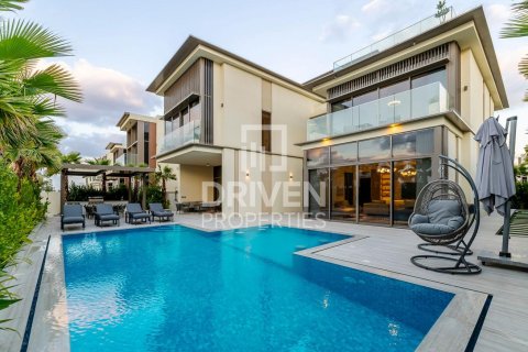 Вилла с 4 спальнями в Golf Place, ОАЭ №211319