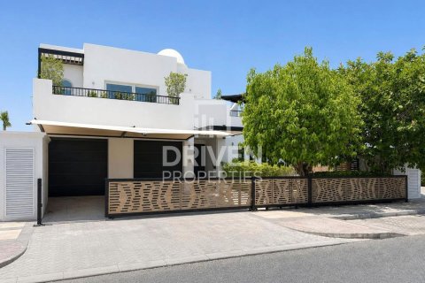 4 غرف نوم فيلا في Garden Homes, الإمارات العربية المتحدة رقم 214509 25