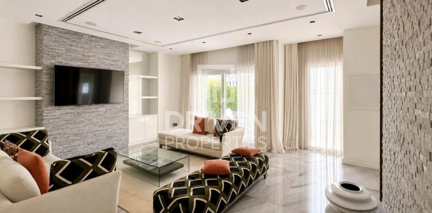 4 غرف نوم فيلا في Garden Homes, الإمارات العربية المتحدة رقم 214509