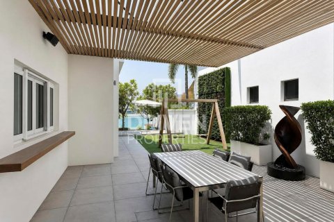 4 غرف نوم فيلا في Garden Homes, الإمارات العربية المتحدة رقم 214509 26