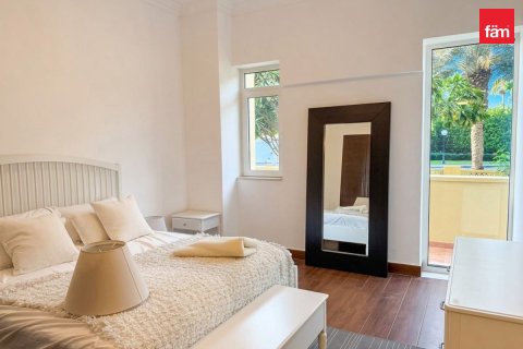 Appartement de 2 chambres à Dubai, UAE No. 221870 4