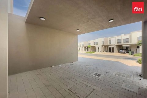 3 bedrooms Villa in Dubai, UAE No. 213477 12