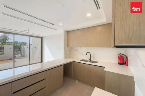 3 bedrooms Villa in Dubai, UAE No. 213477 6