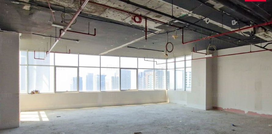 117.1m² Office in Dubai, UAE No. 215967