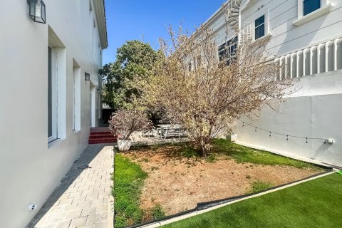 Villa de 4 dormitorios en Al Quoz, UAE No. 221679 7