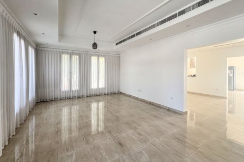 Villa de 4 dormitorios en Al Quoz, UAE No. 221679 10