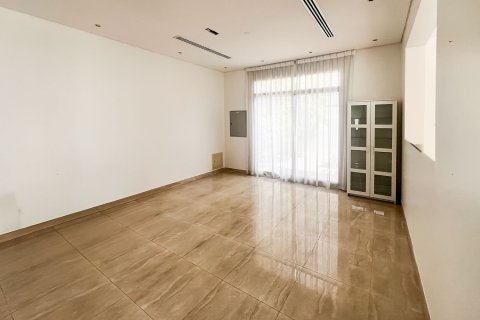Villa de 4 dormitorios en Al Quoz, UAE No. 221679 17