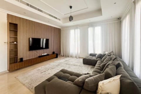 Villa de 4 dormitorios en Al Quoz, UAE No. 221679 16