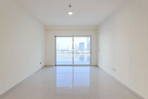 Appartement de 2 chambres à EMAAR Beachfront, UAE No. 77426 8