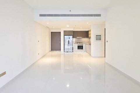 Appartement de 2 chambres à EMAAR Beachfront, UAE No. 77426 3