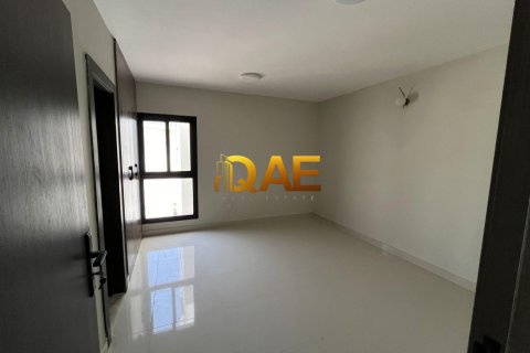 Villa de 4 chambres à Mirdif Villas, UAE No. 52037 9