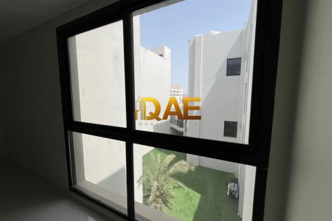 Villa de 4 chambres à Mirdif Villas, UAE No. 52037 17