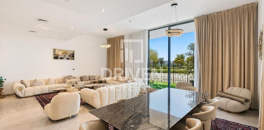 Villa de 4 dormitorios en District One, UAE No. 222940