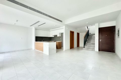 3 bedrooms Villa in Dubai Land, UAE No. 195639