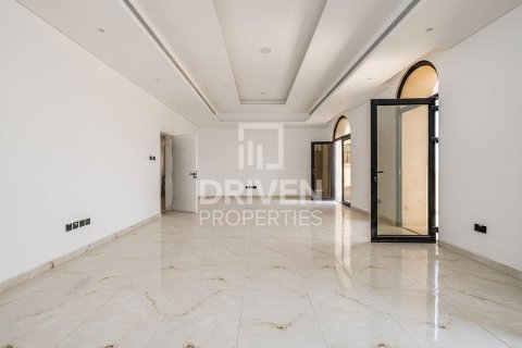 Villa de 5 dormitorios en Al Khawaneej, UAE No. 221480 15