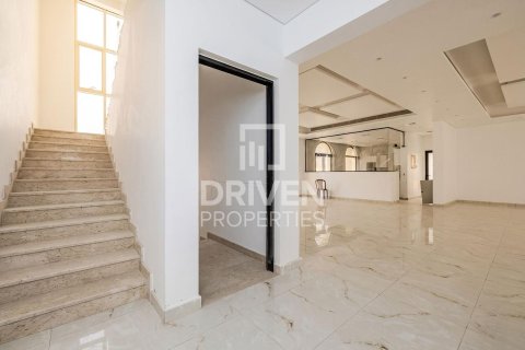 Villa de 5 dormitorios en Al Khawaneej, UAE No. 221480 9