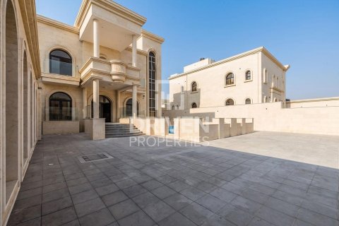 Villa de 5 dormitorios en Al Khawaneej, UAE No. 221480 28