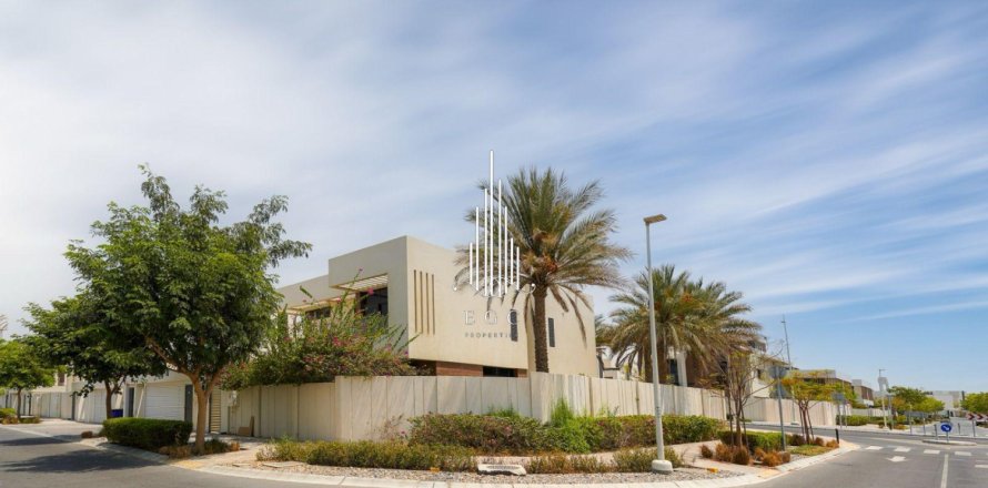 4 bedrooms Villa on the Yas Island, UAE No. 24823