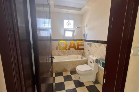 4 bedrooms Villa in Mirdif, UAE No. 33087 13