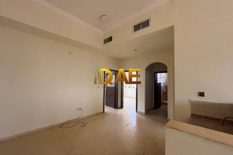 4 bedrooms Villa in Mirdif, UAE No. 33087 16
