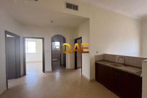 4 bedrooms Villa in Mirdif, UAE No. 33087 15