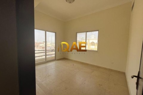 4 bedrooms Villa in Mirdif, UAE No. 33087 17