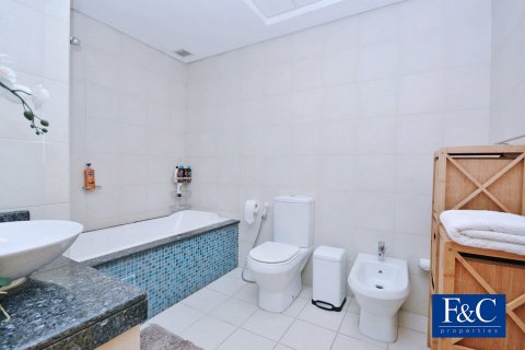 3 bedrooms Apartment in Shoreline Apartments, UAE No. 153349 16