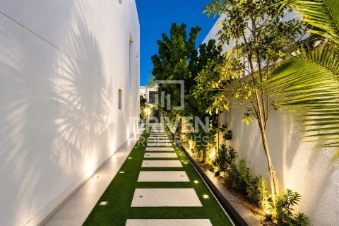 Villa de 4 dormitorios en District One, UAE No. 221444 26
