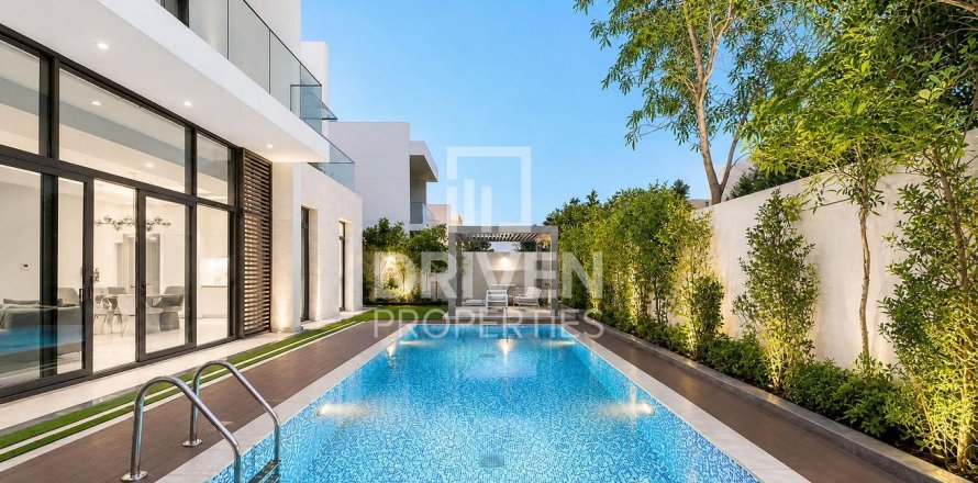 Villa de 4 dormitorios en District One, UAE No. 221444