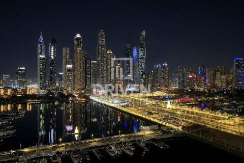 2 bedrooms Apartment in EMAAR Beachfront, UAE No. 212291 19