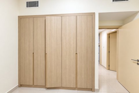 Apartment de 2 dormitorios en Dubai Sports City, UAE No. 215331 5
