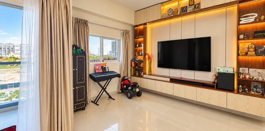 Apartment de 2 dormitorios en Dubai Sports City, UAE No. 215331