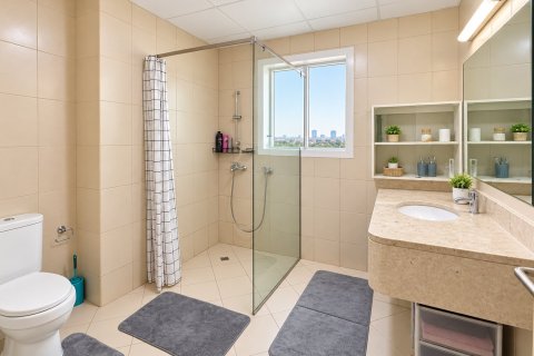Apartment de 2 dormitorios en Dubai Sports City, UAE No. 215331 9