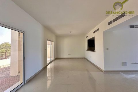 Таунхаус с 3 спальнями в Mina Al Arab, ОАЭ №75409 6