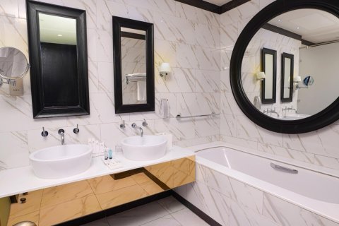 Appartement de 2 chambres à The Atria Business Bay, UAE No. 97846 10
