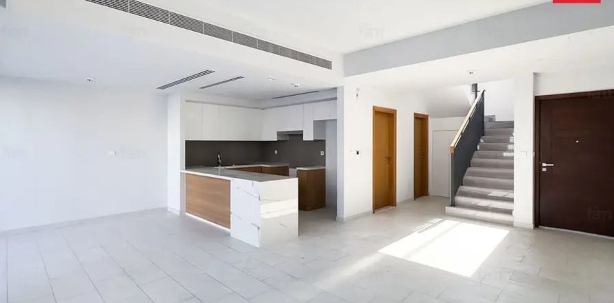 Townhouse de 3 dormitorios en Dubai, UAE No. 223746