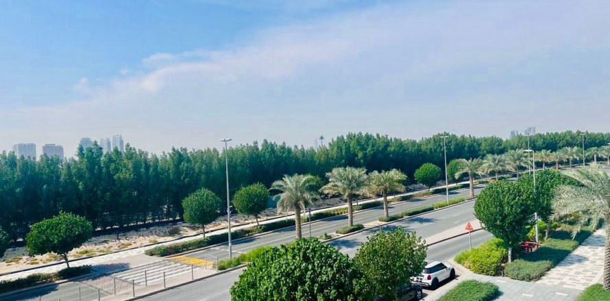 2 bedrooms Apartment in Dubai, UAE No. 200365