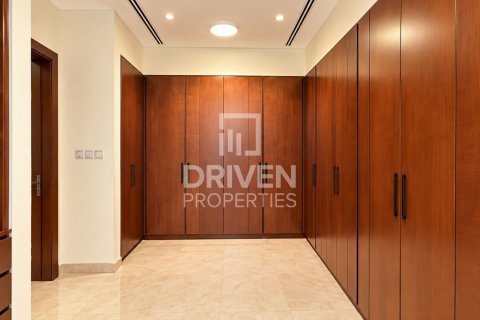 Villa de 5 dormitorios en Al Barsha 2, UAE No. 223296 25