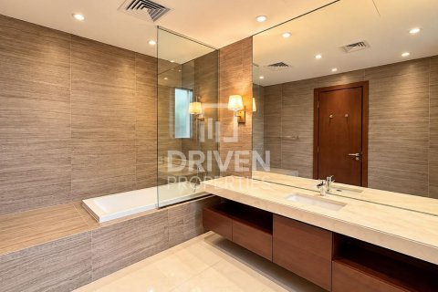 Villa de 5 dormitorios en Al Barsha 2, UAE No. 223296 31