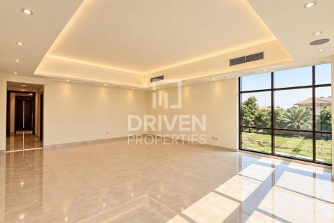 Villa de 5 dormitorios en Al Barsha 2, UAE No. 223296 12