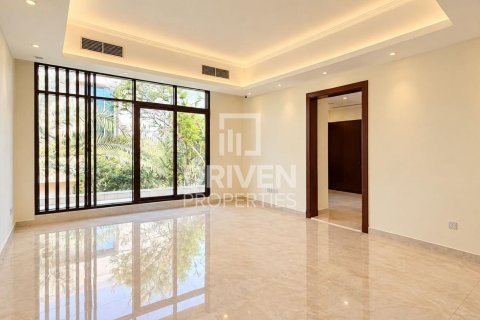 Villa de 5 dormitorios en Al Barsha 2, UAE No. 223296 23