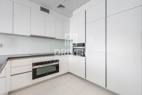 Apartment de 2 dormitorios en District One, UAE No. 201258 12