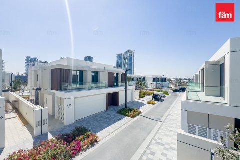 4 bedrooms Townhouse in Dubai, UAE No. 216582 9