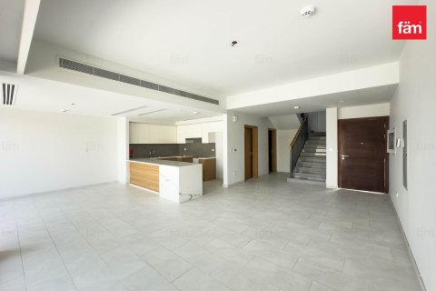 3 bedrooms Townhouse in Dubai, UAE No. 213457 3