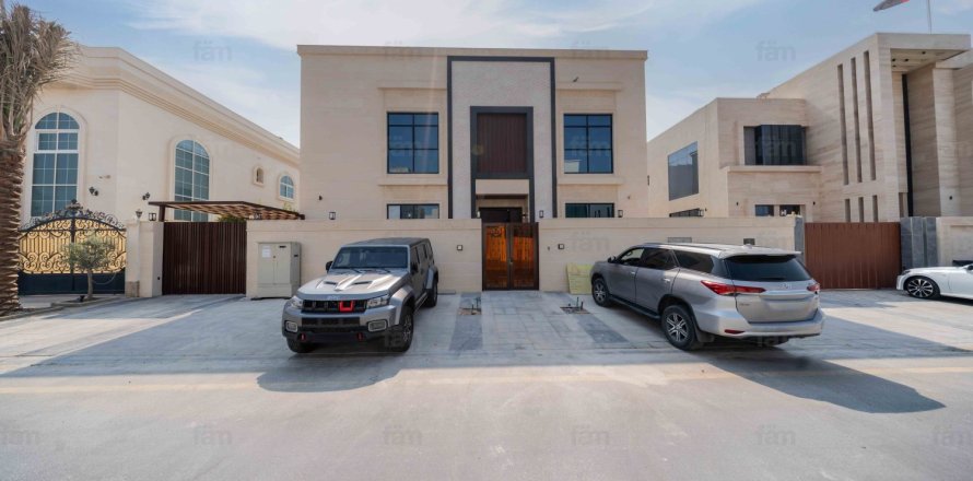 Villa de 6 chambres à Dubai, UAE No. 226846