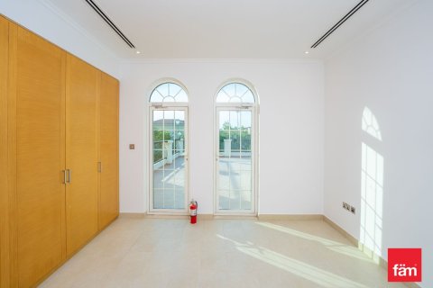 4 bedrooms Villa in Dubai, UAE No. 226960 18