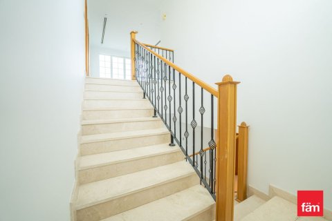 4 bedrooms Villa in Dubai, UAE No. 226960 8